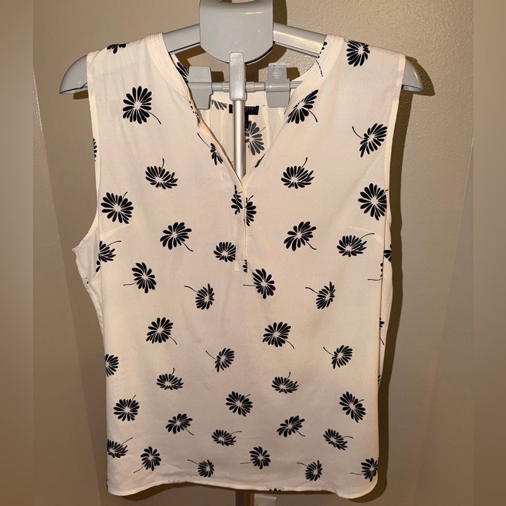 Talbots Petite Sleeveless Blouse Black White Floral NWT XL Petite Classic Chic